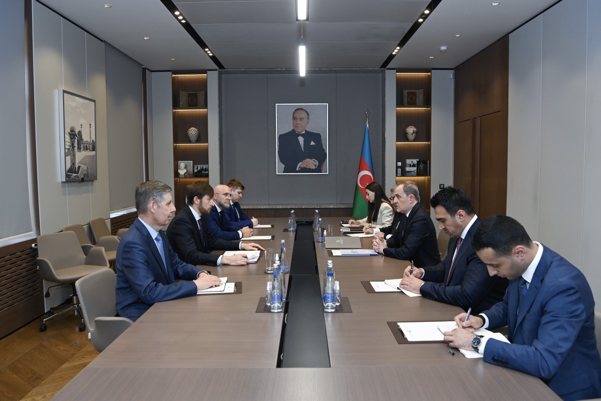 Ceyhun Bayramov Rusiya Prezidentinin köməkçisi ilə görüşdü